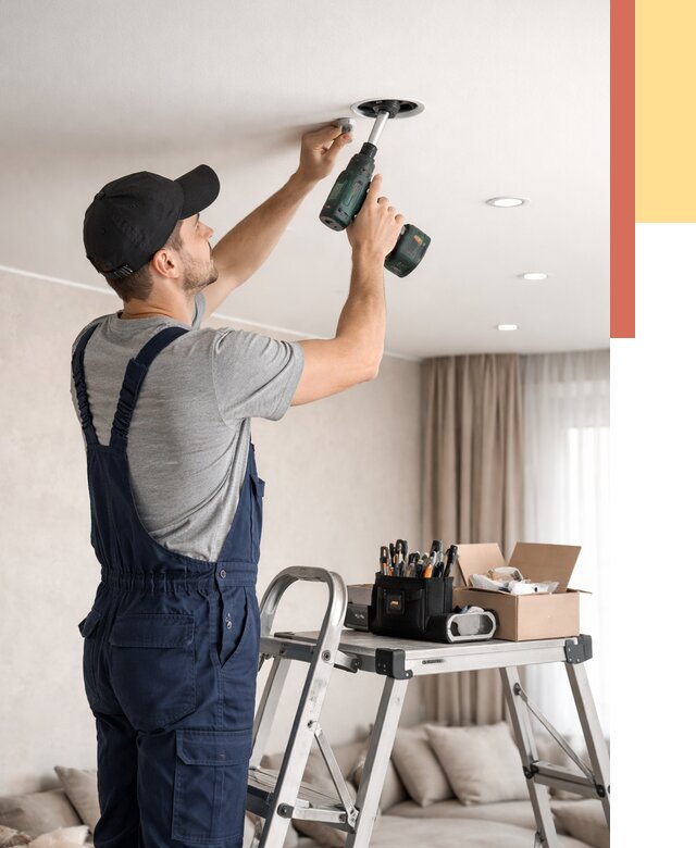 Установка и монтаж точечных светильников в натяжной потолок в Дмитрове от 1930 руб. | ОТДЕЛОЧНИК-Дмв