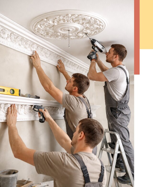 Монтаж лепнины на потолок в Дмитрове от 3430 руб. быстро и недорого | ОТДЕЛОЧНИК-Дмв